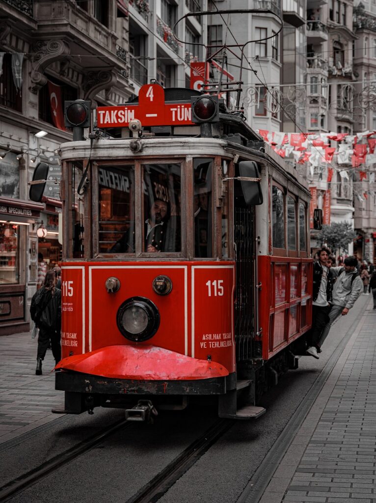 taksim, istanbul, tram-7507498.jpg