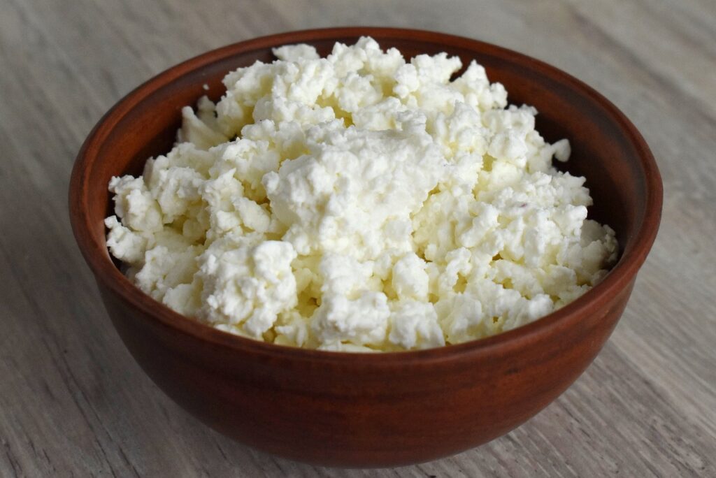 a bowl of cottage cheese